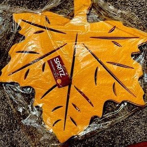 Maple leaves Felt Reversible placemats set of 4.